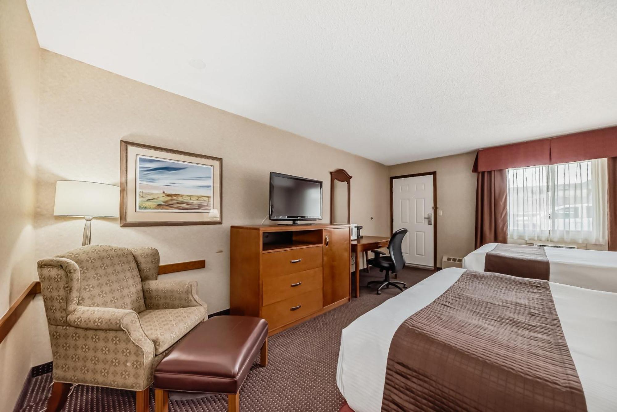 Stony Plain Inn & Suites ภายนอก รูปภาพ