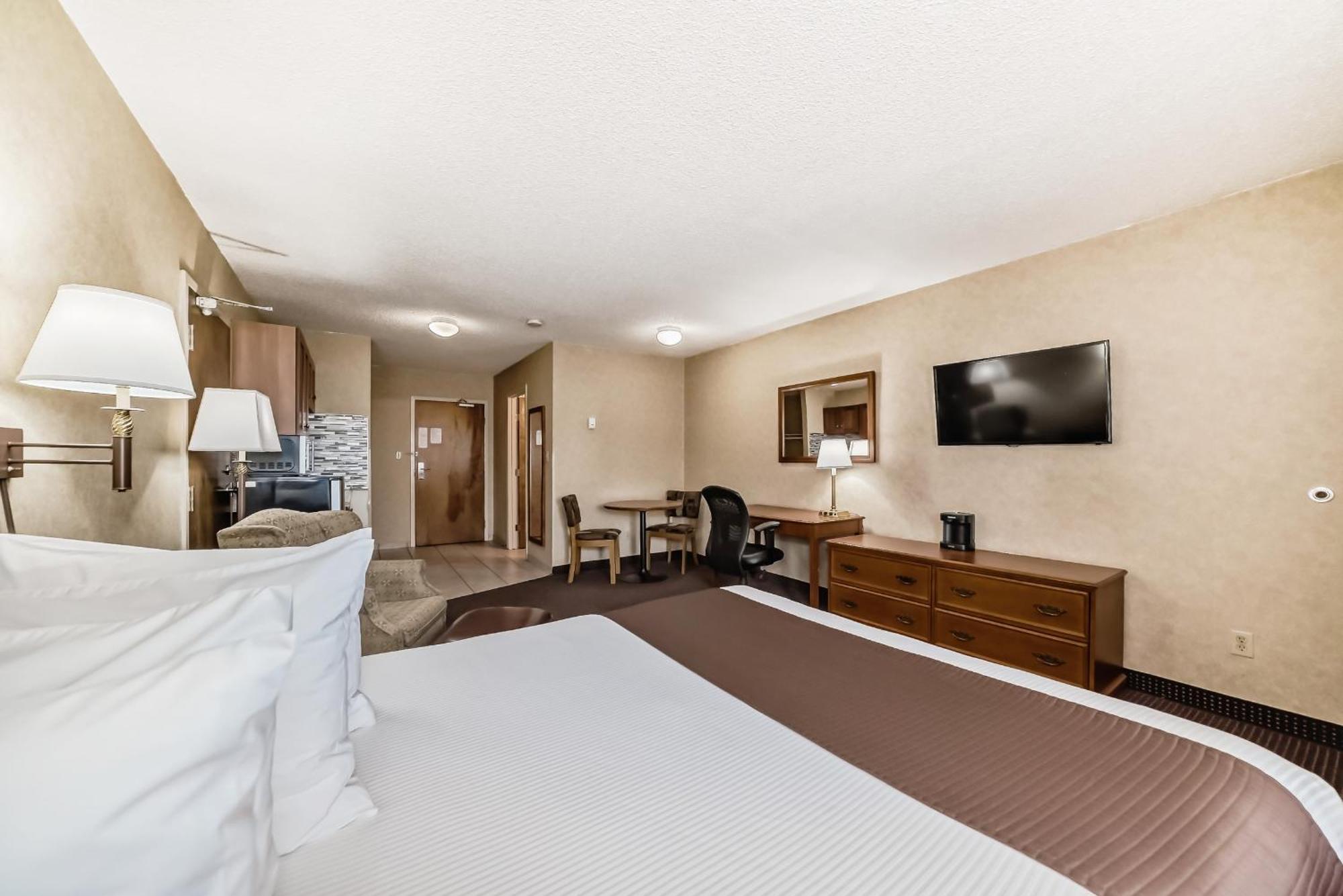 Stony Plain Inn & Suites ภายนอก รูปภาพ